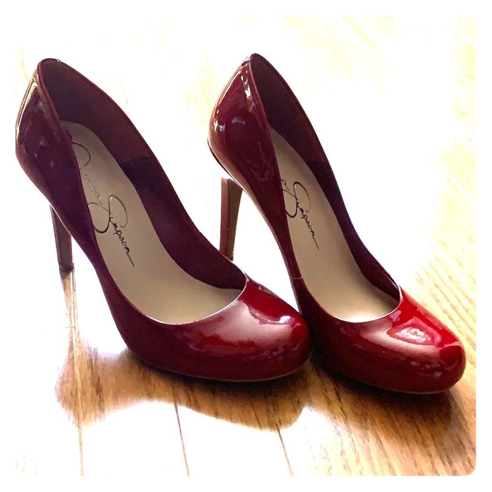 JESSICA SIMPSON RED PATENT LEATHER SHOES